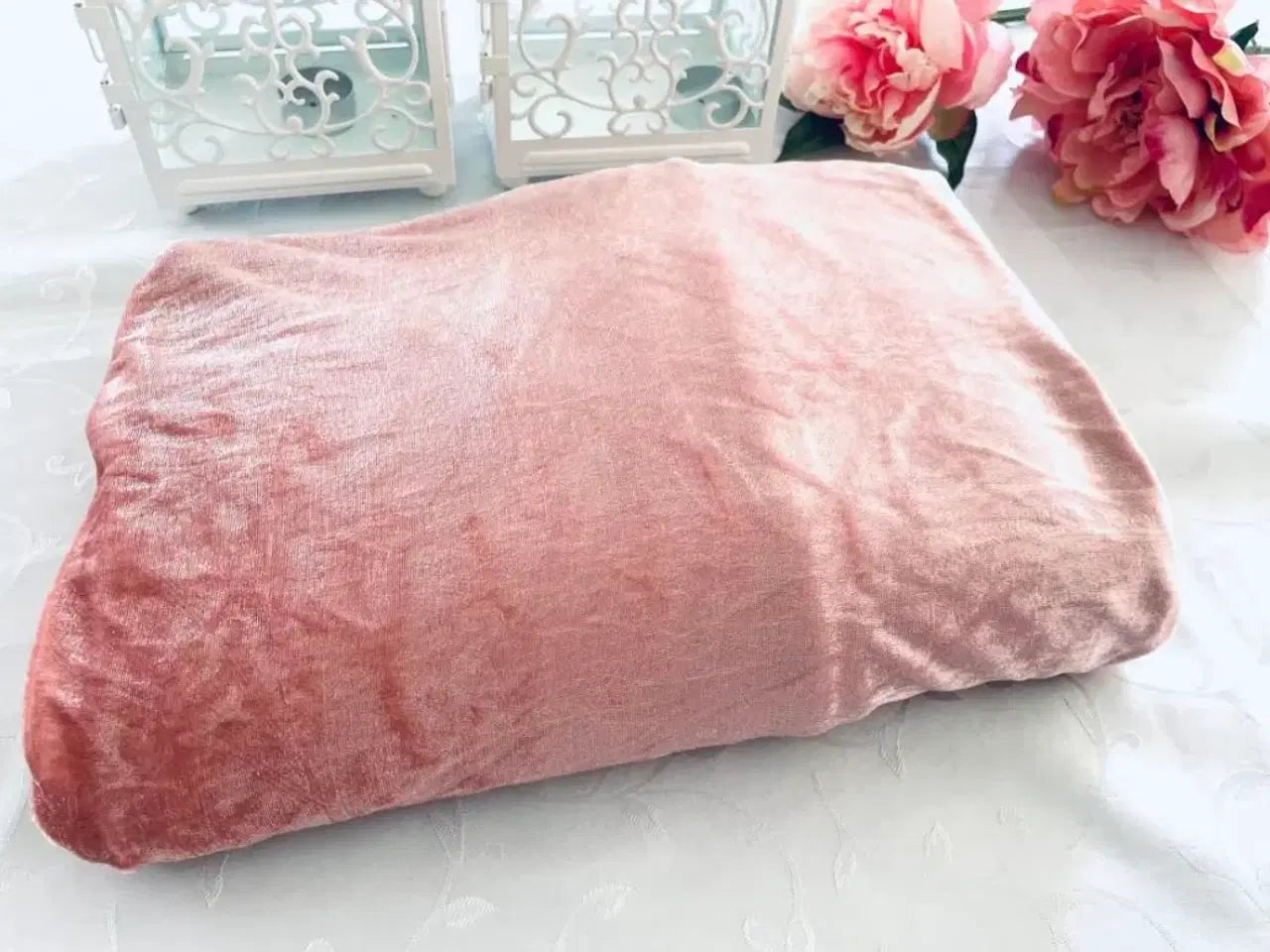 Soft Plush Blanket Collection – Multi-Color Selection