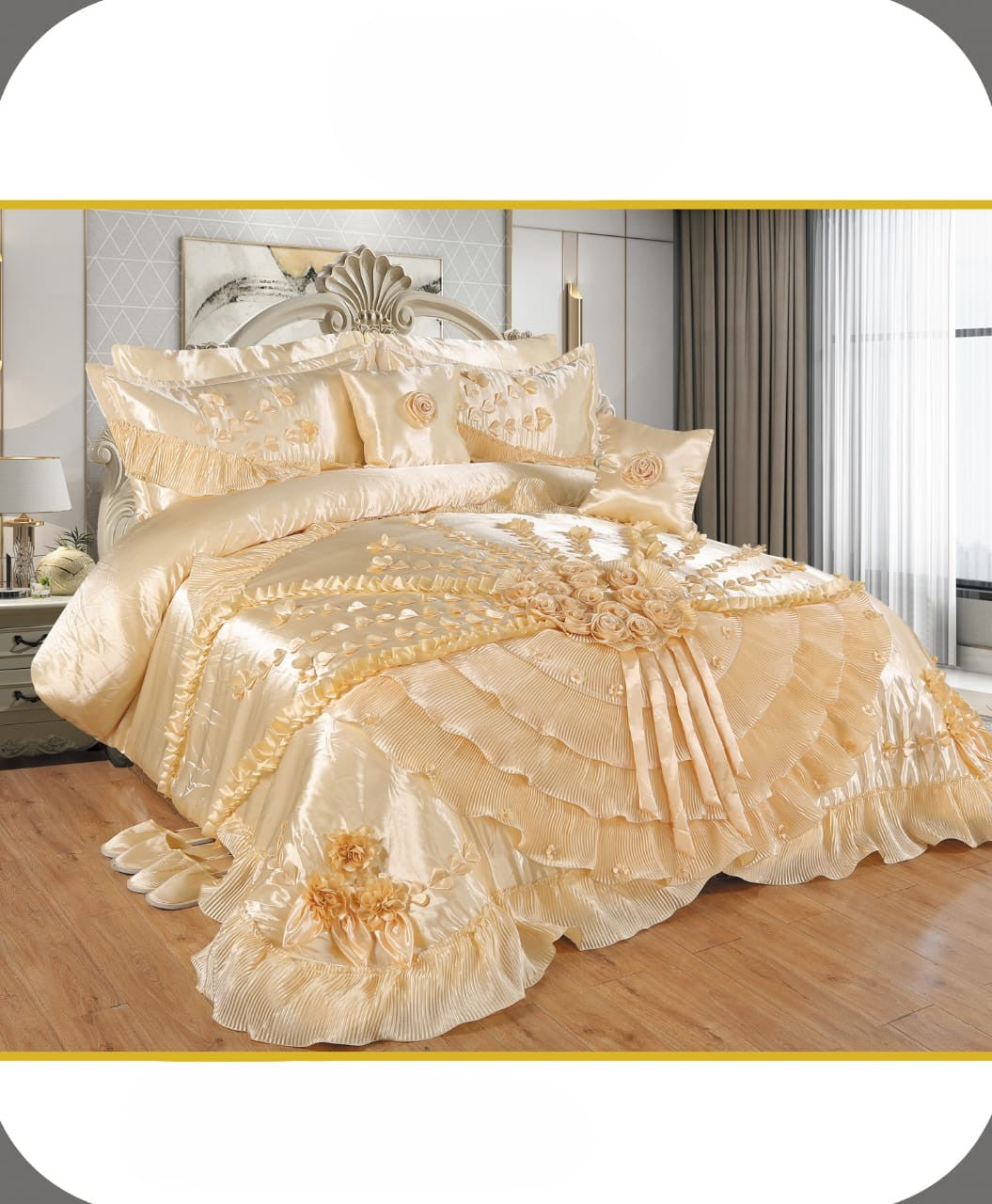Royal Wedding Comforter Box – 16 PCS – Gold