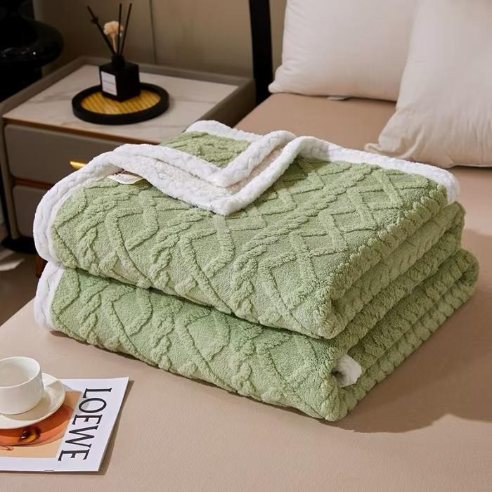 Double-Layer Ultra-Soft Blanket – Green