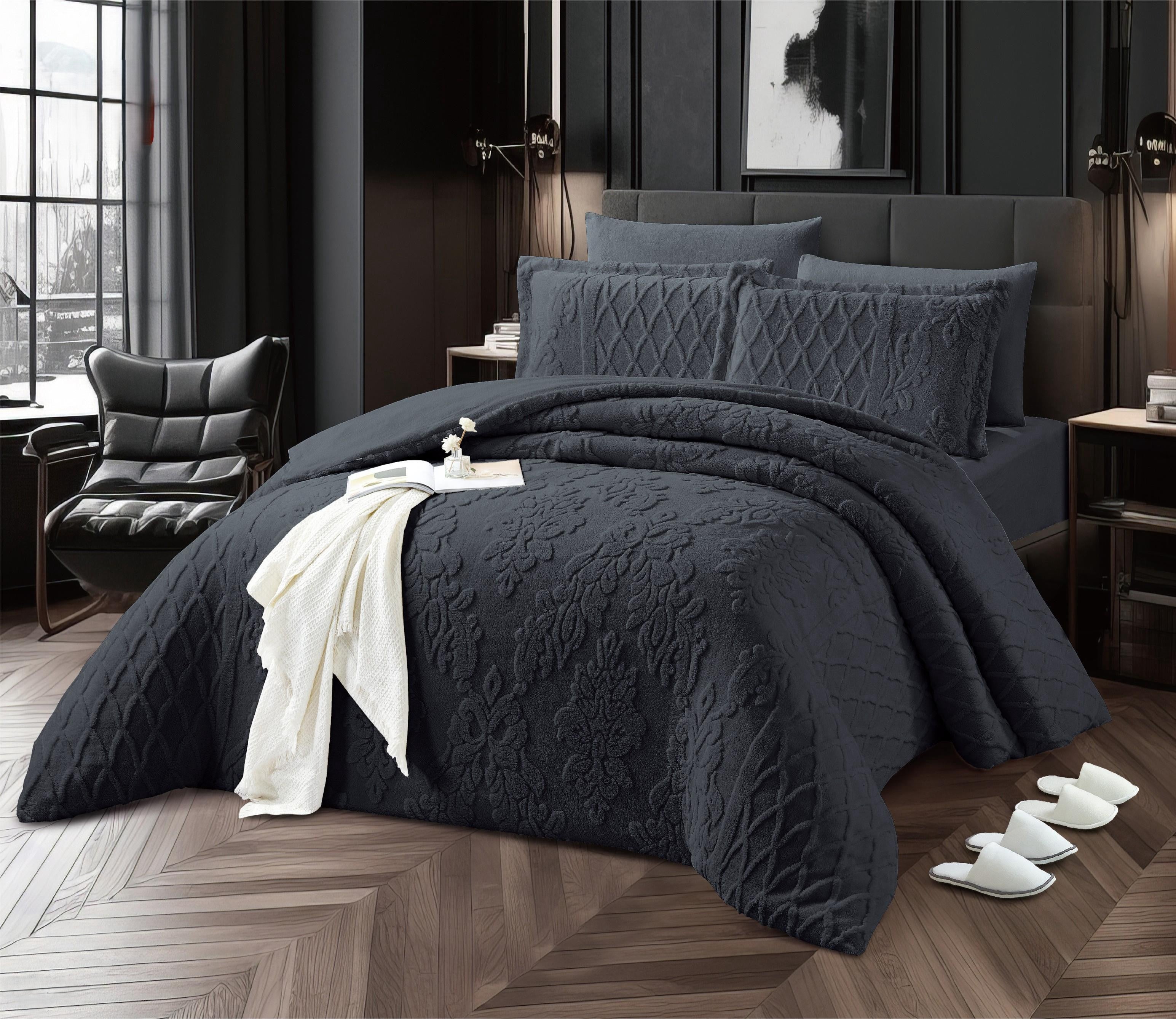 Elegant Collection 10-Piece Super King Bedding Set – Black